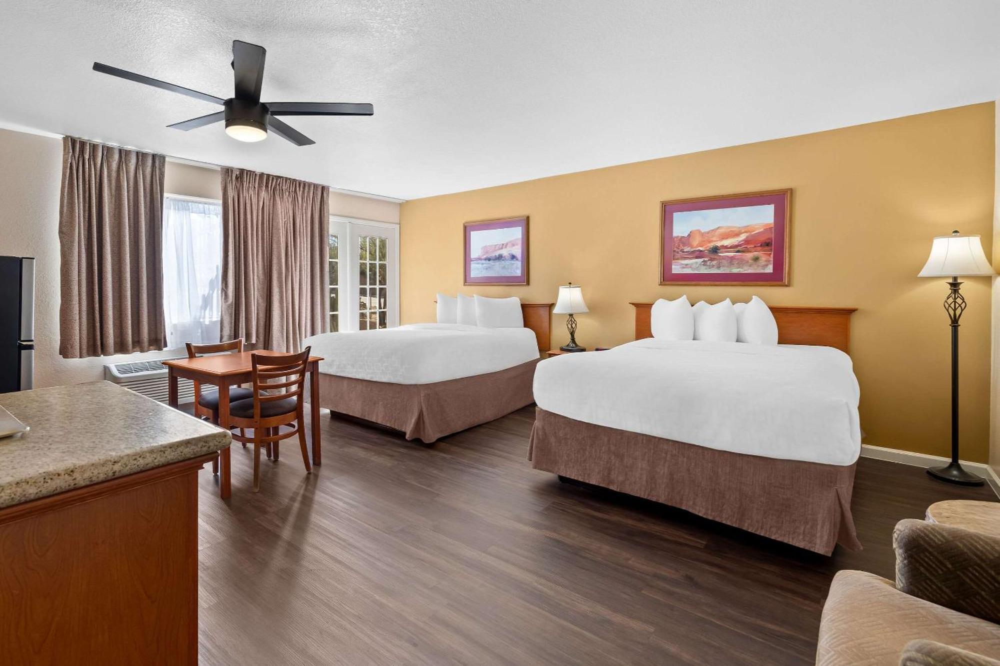 Clarion Inn 谢拉维斯塔 外观 照片